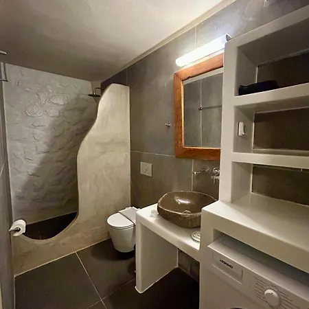 Hidden Eden Residences - Private Pools Aparthotel Plaka (Naxos)