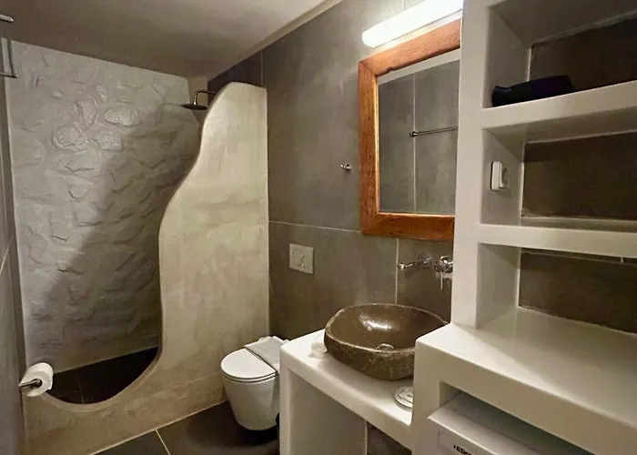 Hidden Eden Residences - Private Pools Apartmanhotel Pláka