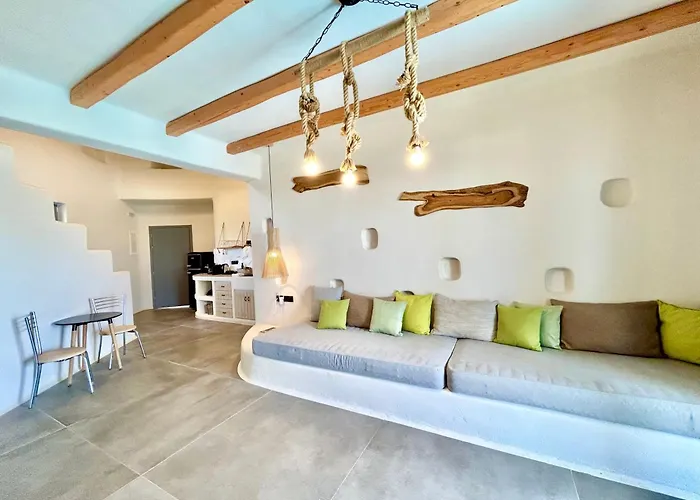 Hidden Eden Residences - Private Pools Apartmanhotel Pláka