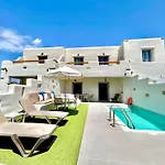 Hidden Eden Residences - Private Pools アパートホテル *