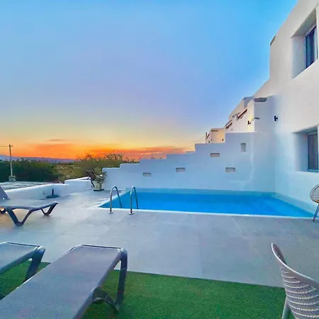 アパートホテル Hidden Eden Residences - Private Pools