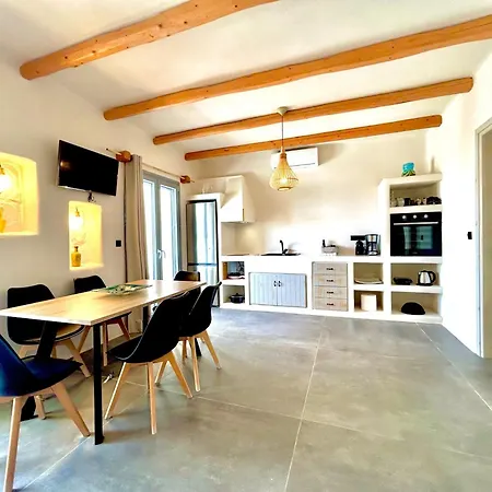 מלון דירות Hidden Eden Residences - Private Pools