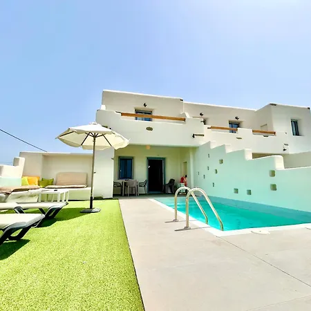 Hidden Eden Residences - Private Pools 4* Pláka